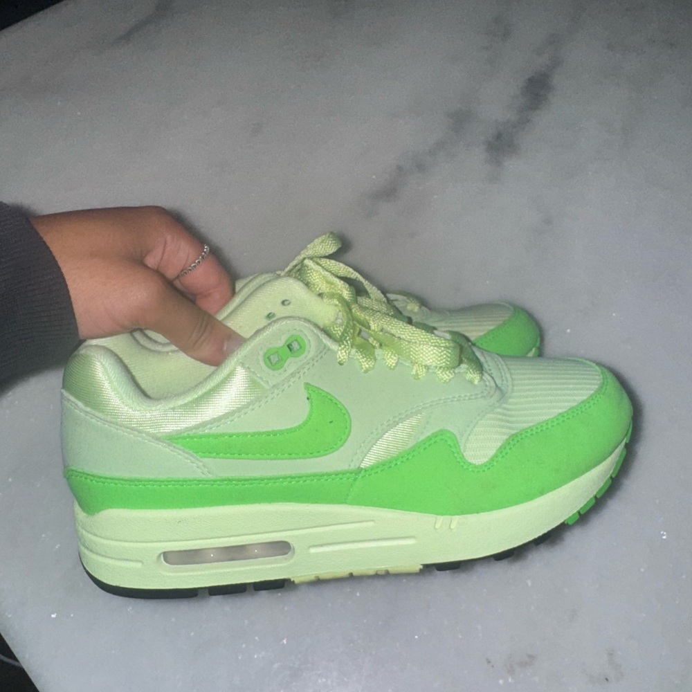 Nike Lime Green Sneakers
